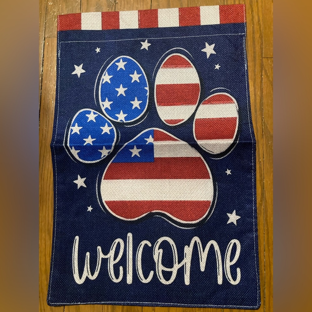 Garden Flag Patriotic Paw Print 12" x 18" NWOT